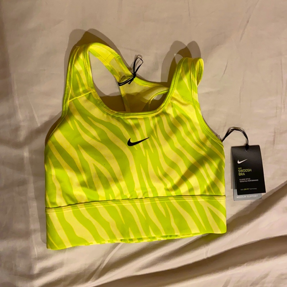 NWT Nike Swoosh Bra